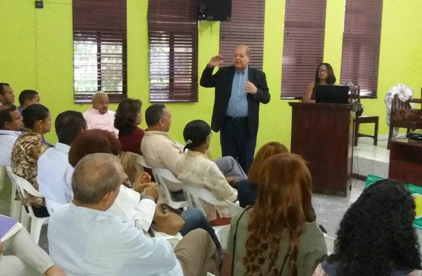 Concluye entrega de protocolo de obstetricia y ginecolog&iacute;a a m&eacute;dicos de la regi&oacute;n Este.