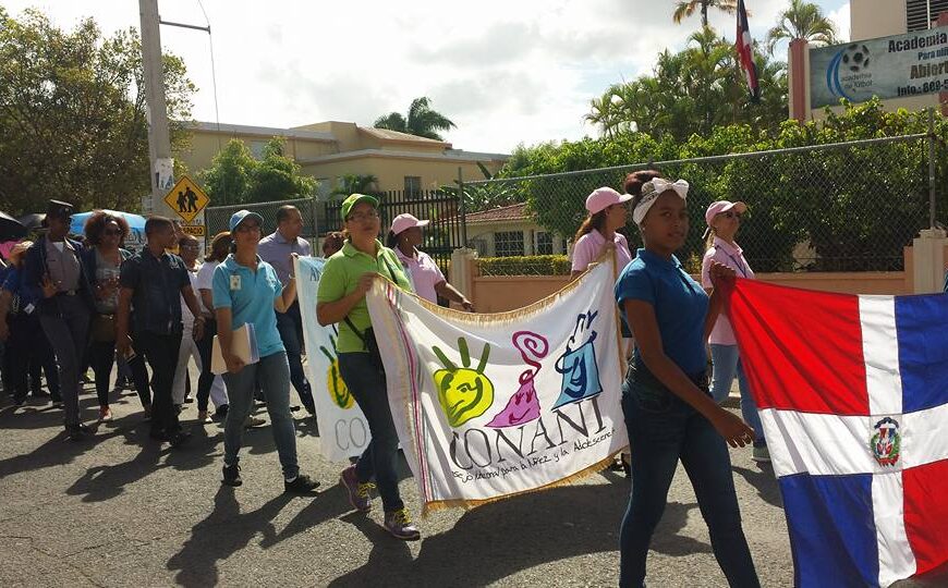 CONANI y dem&aacute;s instituciones que trabajan en beneficio de la ni&ntilde;ez realizan caminata contra abuso infantil.