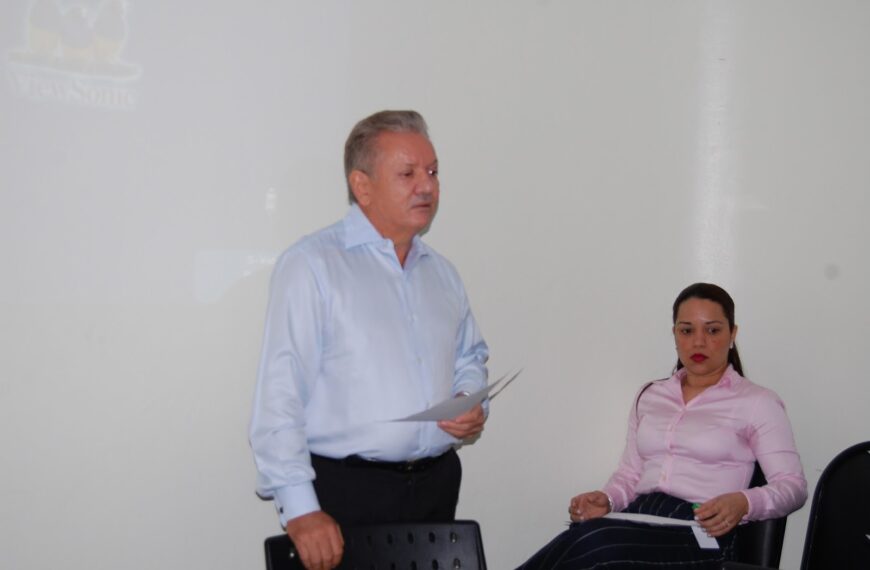 Director Regional de Salud Este se re&uacute;ne con doctora Karina Peralta representante del BID en proyecto IMR.