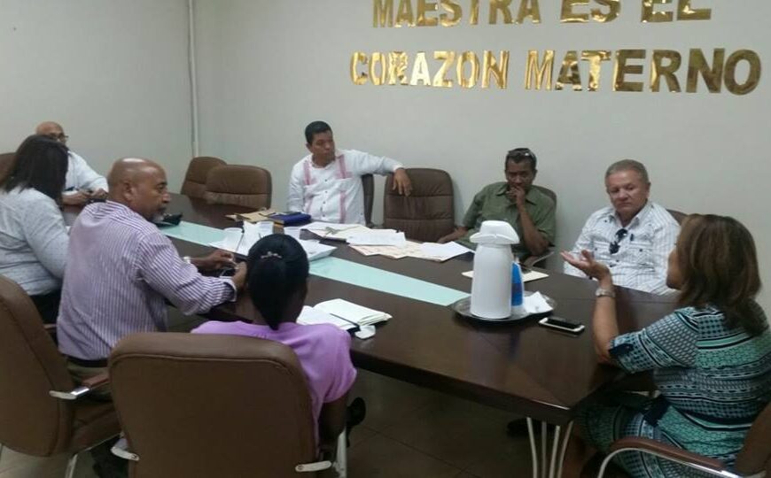 Dr. Virgilio Cedano se re&uacute;ne con equipo de Salud de la provincia La Altagracia donde implementan estrategias para mejora de los mismos.