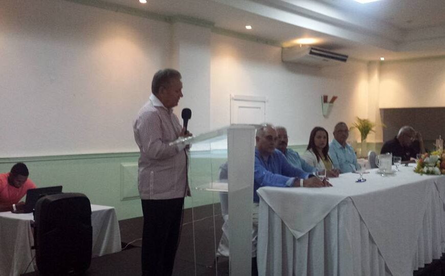 T&eacute;cnicos del Servicio Regional de Salud Este participan en taller sobre Auditoria Concurrente Externa.