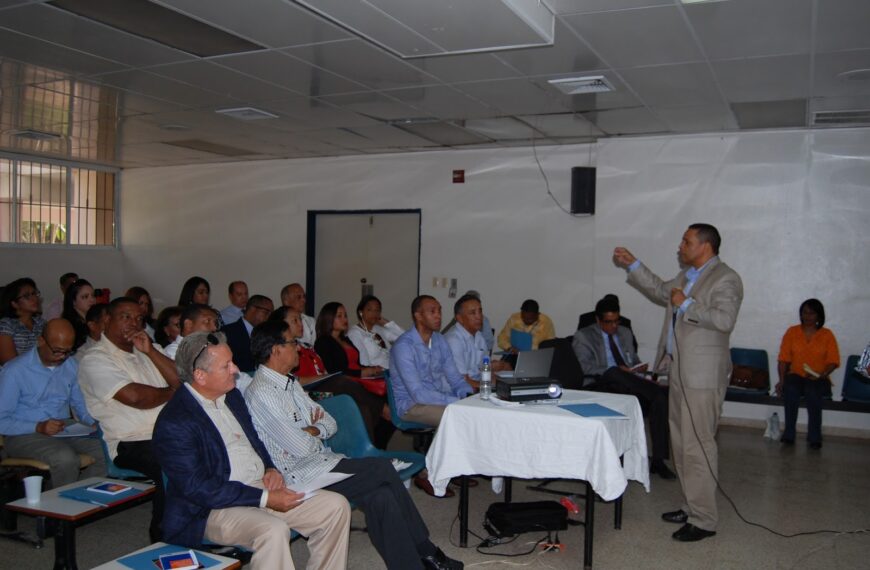 Realizan taller sobre protocolos y morbilidad materna extrema dirigido a directores de hospitales y gineco obstetra de la regi&oacute;n Este.