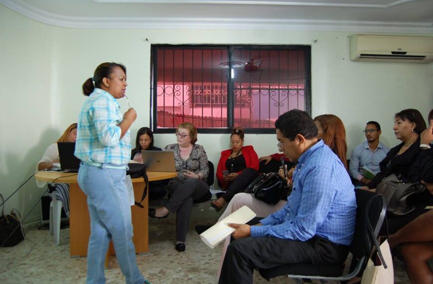 Realizan reuni&oacute;n con personal del Servicio Regional de Salud Este y t&eacute;cnicos que trabajan en la prevenci&oacute;n de Tuberculosis.