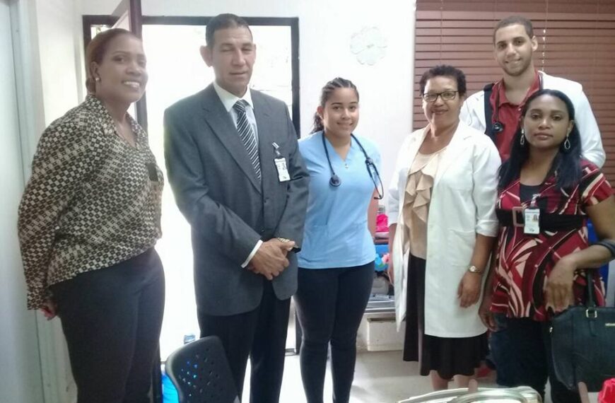 Gerencia de &Aacute;rea de Salud de SPM y la UCE realizan jornada de prevenci&oacute;n en salud.