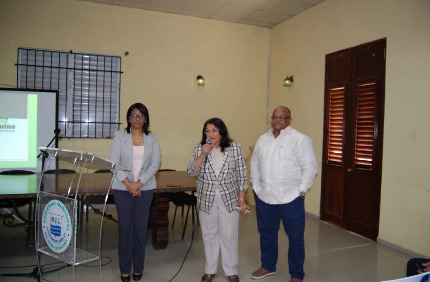 Imparten taller sobre POA de medio t&eacute;rmino a directores, administradores y personal que labora con este mecanismo en hospitales de la regi&oacute;n Este.
