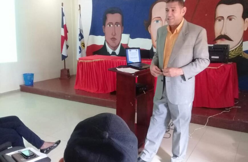 Gerencia de &Aacute;rea de Salud SPM realiza encuentro en Quisqueya sobre modelo de Red y Acceso de los Servicios.