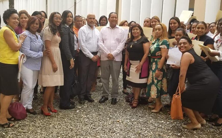 SNS a trav&eacute;s del Servicio Regional de Salud Este entrega nuevos nombramientos de personal para centros de La Altagracia