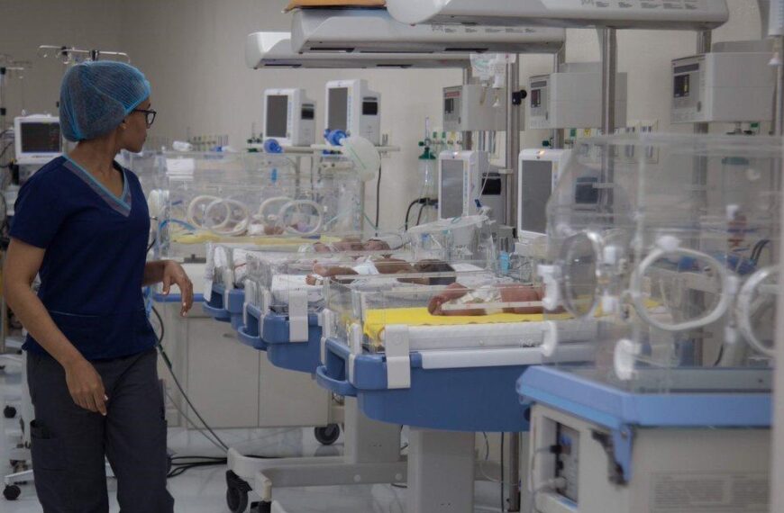SNS destaca reducci&oacute;n de alrededor un 30% en muertes neonatales