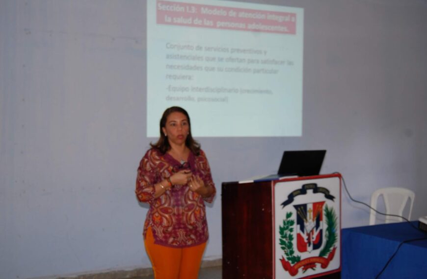 Personal SRS Este participa de taller Gu&iacute;as y Protocolos para personas adolescentes