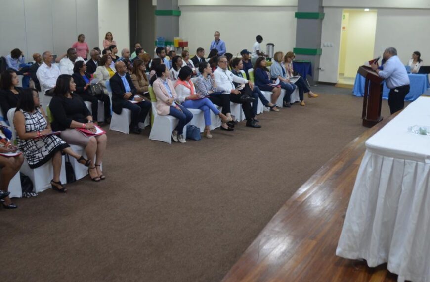 Presentan indicadores de salud en regi&oacute;n Este en reuni&oacute;n encabeza Lic. Chanel Rosa