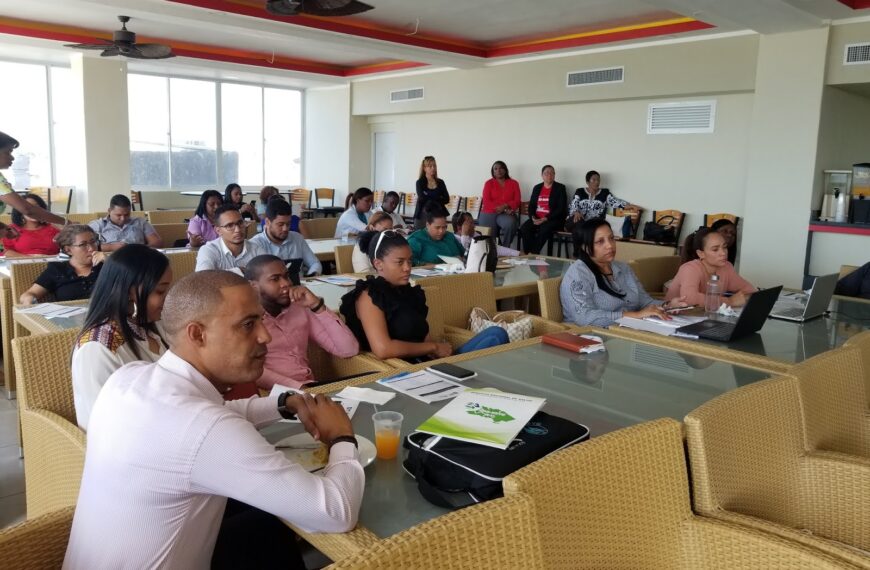 Imparten taller sobre modelo integrado de la atenci&oacute;n a la coinfecci&oacute;n TB/VIH a coordinadores de Zonas del SRS Este