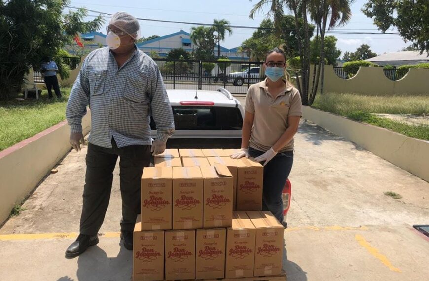 Servicio Regional de Salud Este recibe donaci&oacute;n de alcohol por parte de empresa Yazzo