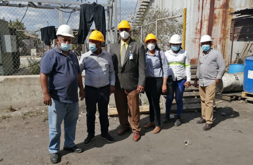 Director Regional Este de Salud se re&uacute;ne con Administrador del Ing. Porvenir y Director de Medio Ambiente.