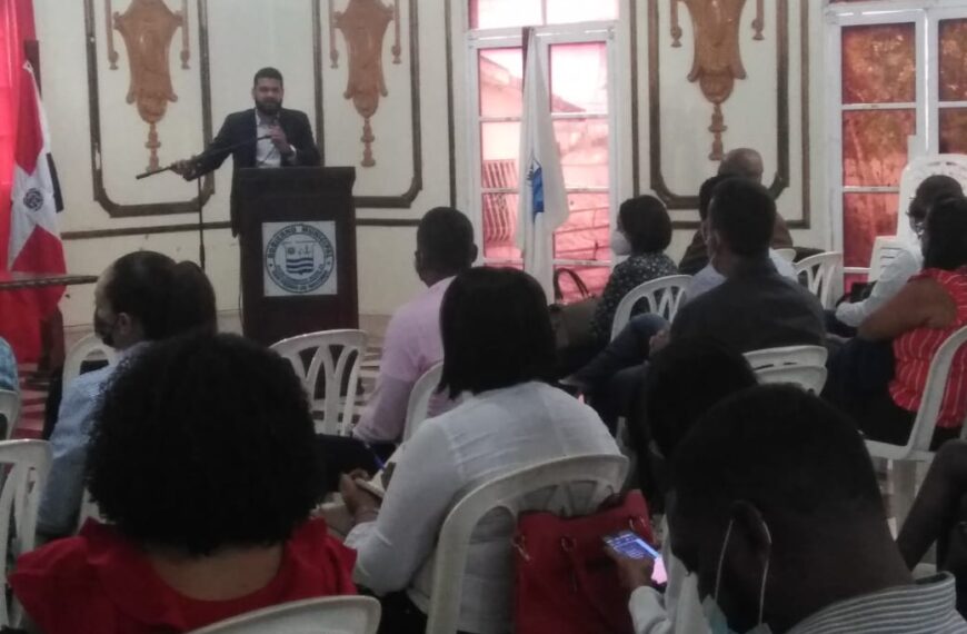 Direcci&oacute;n Regional Este de Salud imparte Taller de Capacitaci&oacute;n a Gerentes de &Aacute;reas, Coordinadores de Zonas y Encargados de Tecnolog&iacute;a.
