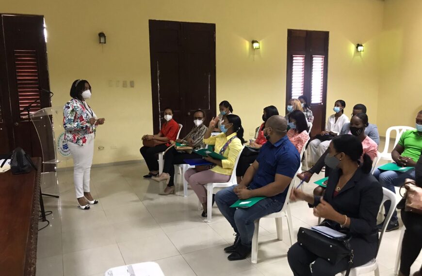 Con el T&iacute;tulo Fundamentos B&aacute;sicos de Recursos Humanos y Plan Operativo Anual (POA), Direcci&oacute;n Regional Este Imparte Taller.