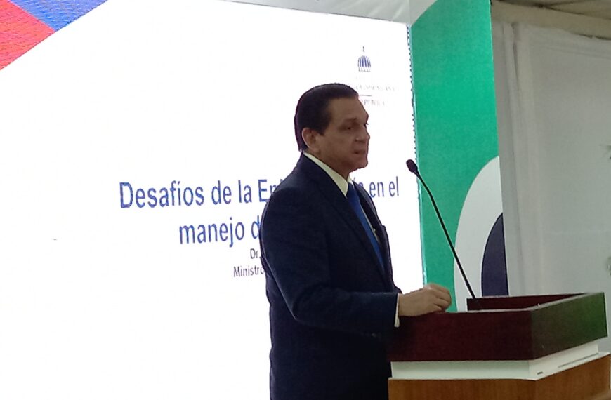 Ministro de Salud P&uacute;blica imparte Conferencia sobre la Epidemiolog&iacute;a en Rep&uacute;blica Dominicana