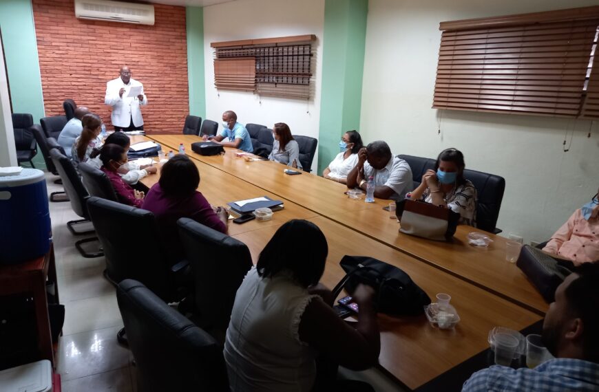 SRS Este realiza taller Manejo del Programa de Tuberculosis en las Provincias de la Regi&oacute;n Este