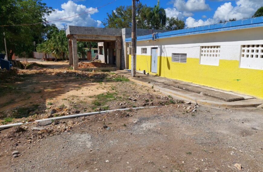 Director SRS-Este anuncia terminaci&oacute;n de obras en Hospital de Los Llanos