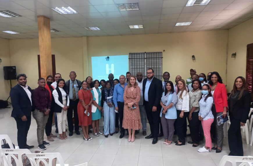 SNS imparte taller sobre comunicaci&oacute;n estrat&eacute;gica a representantes de centros de salud en la regi&oacute;n