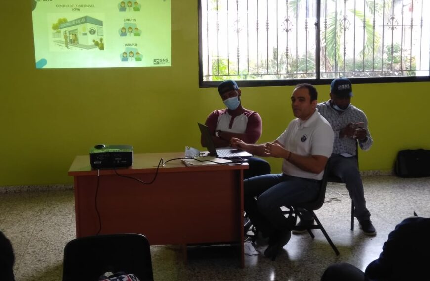SRS Este realiza taller de capacitaci&oacute;n plataforma SIPNA en Hato Mayor