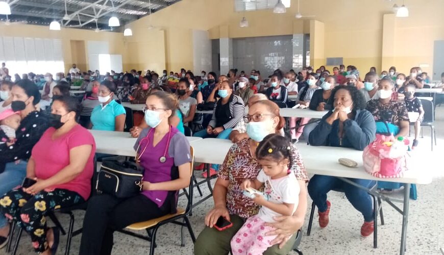 Charla sobre orientaci&oacute;n beneficios de aplicaci&oacute;n de vacuna a ni&ntilde;os 5-11 a&ntilde;os