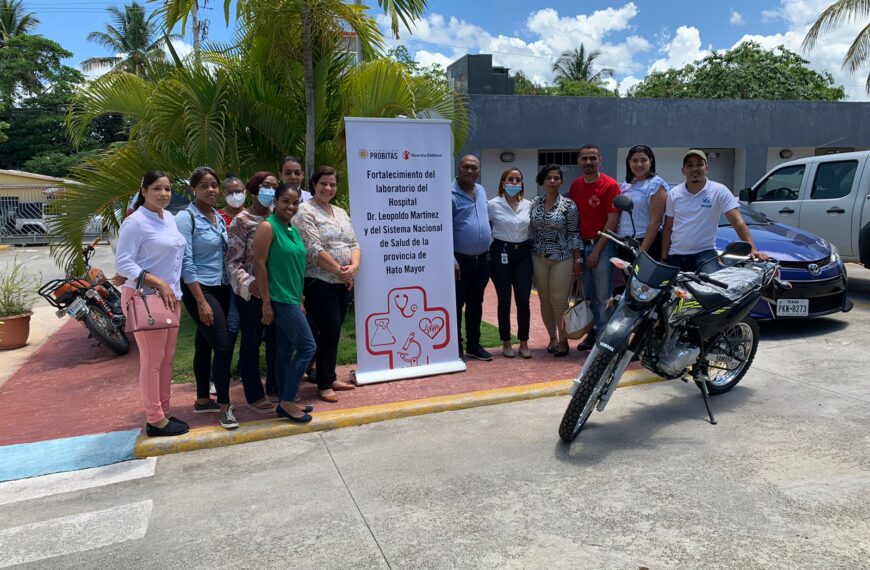 Fundaci&oacute;n Save The Children Dominicana Entrega Insumos y Motocicleta a CPN Hato Mayor